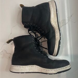 Doc Martins sz 9 high tops